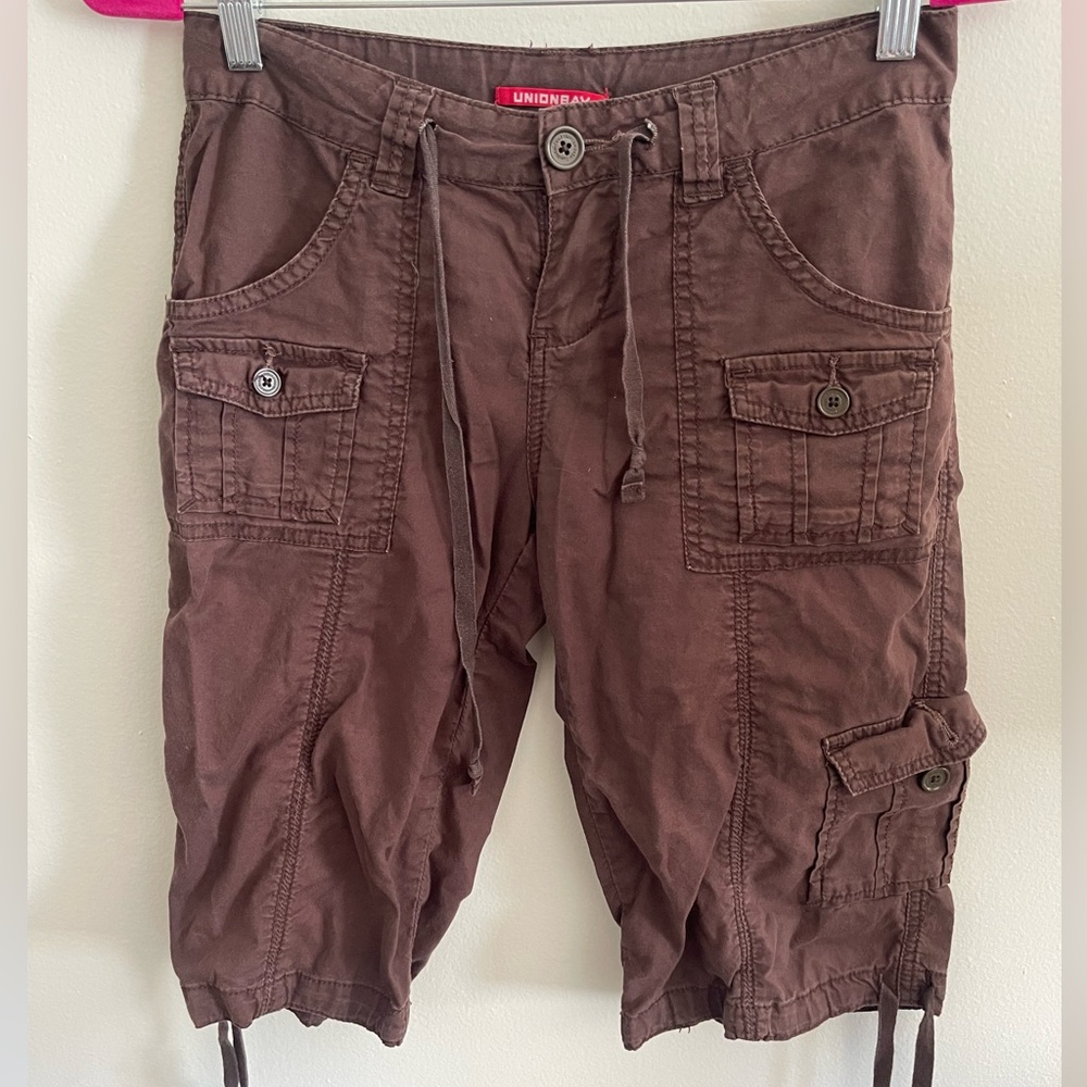 Size S Unionbay chocolate brown cargo Bermuda shorts